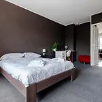 Mimi Beach Apartment And Private Parking